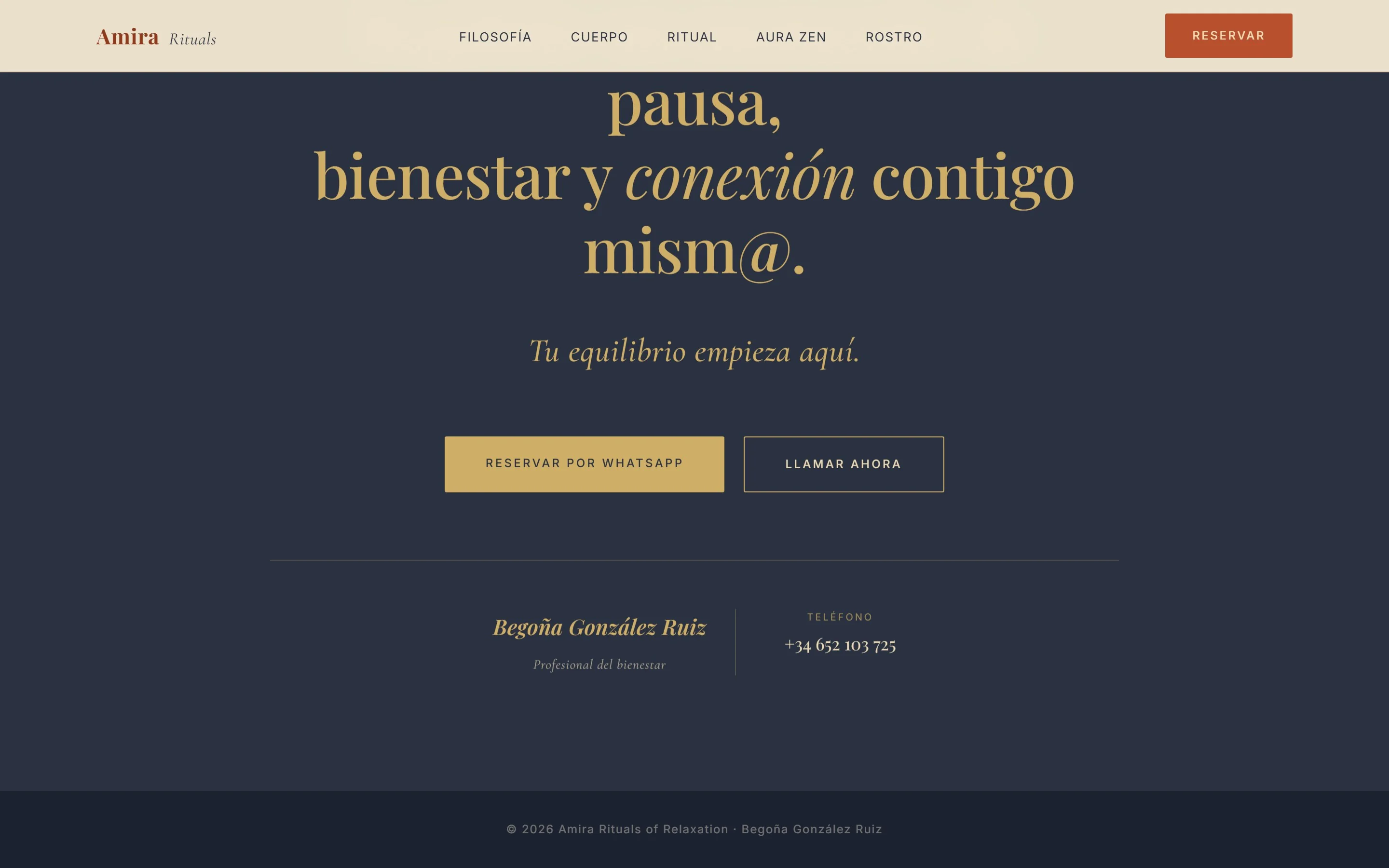 Footer con contacto y WhatsApp